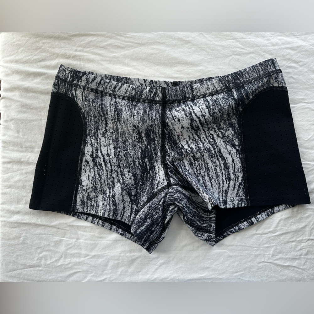 Lululemon sweat to sea short